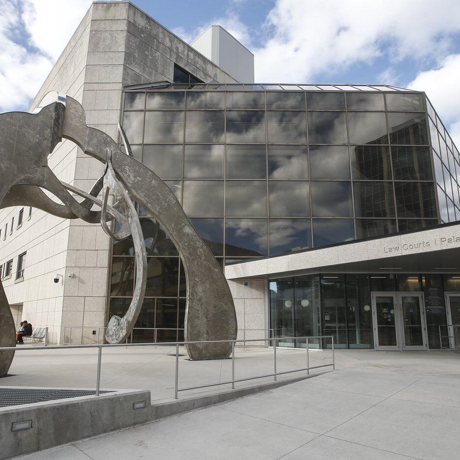 Man found not criminally responsible for knife attack on pastor must stay in hospital